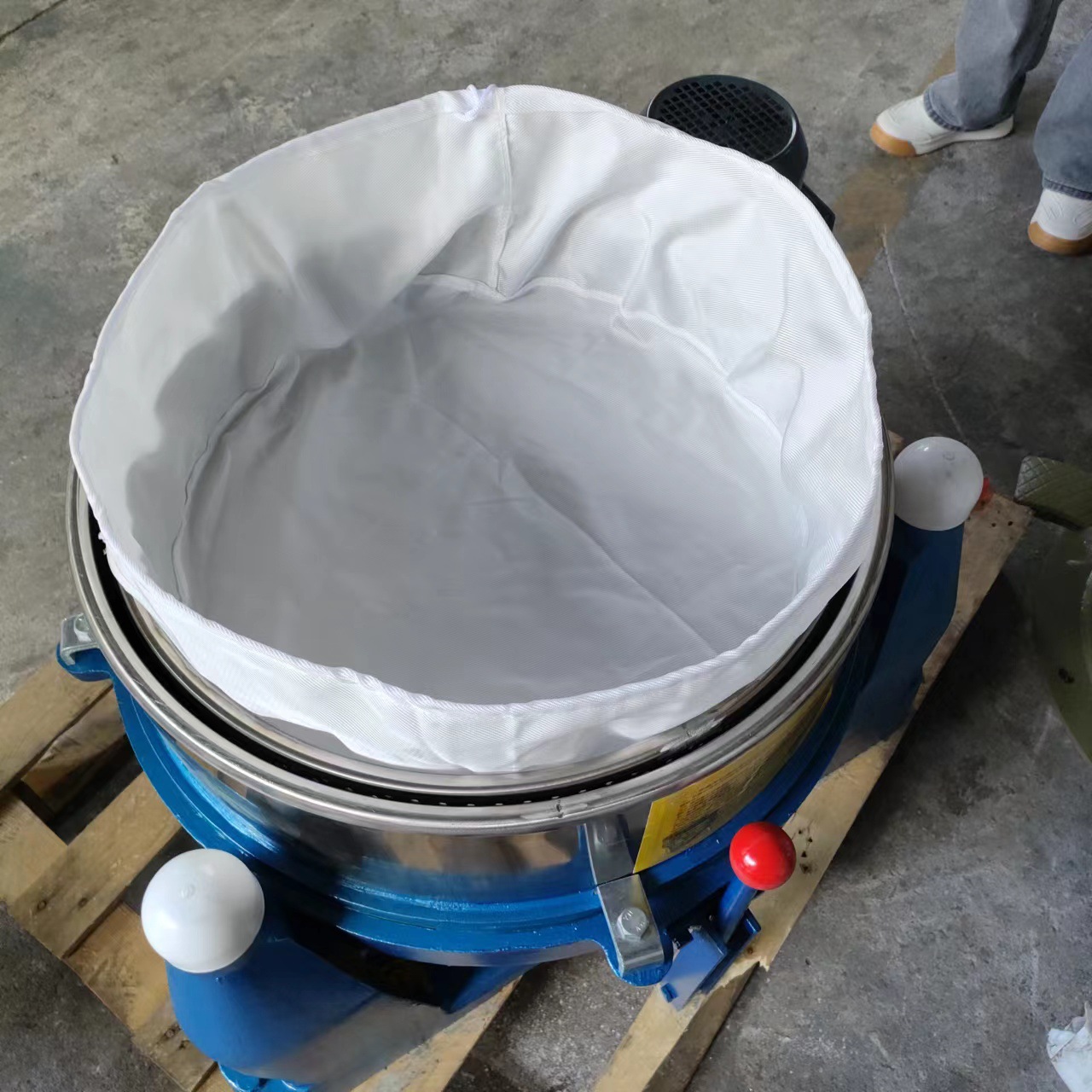 1cb50a3a3e6aa03cc5884c3b65b527