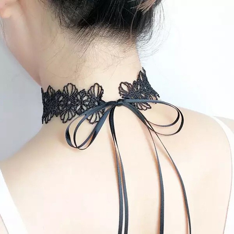 Lace Collar and Eye Mask Set with Bow Detail, Black Neck Accessory — detail image 3