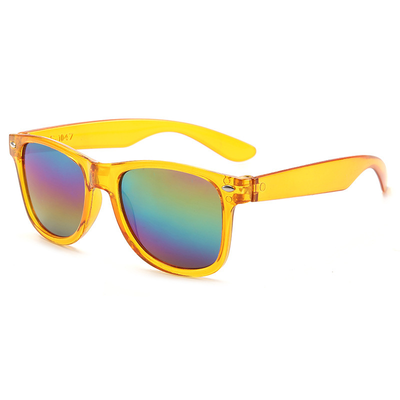 2023 gafas de sol de uñas beige para niños de moda hombres y mujeres gafas de sol de película de color de bebé niños protección solar gafas UV al por mayor