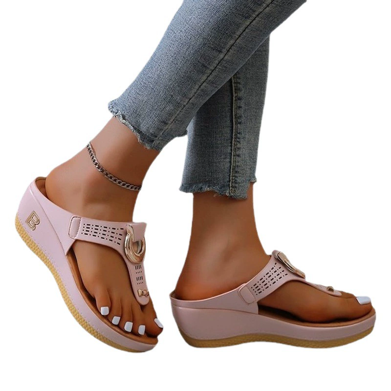 Женские сандалии с зажимом в наличии, внешняя торговля, Новые трансграничные сандалии на танкетке, Женские 22 пляжных Носок, летние 20 европейских и американских женских туфель
