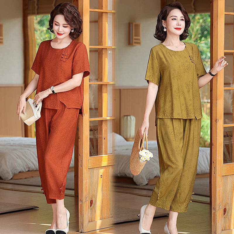 Middle-aged Mother Summer Fashion Western Style Imitation Ice Silk Cotton Linen Middle-aged Women's Short-sleeved T-shirt Western Style Two-piece suit Middle-aged Mother Summer Fashion Western Style Imitation Ice Silk Cotton Linen Middle-aged Women's Short-sleeved T-shirt Western Style Two-piece suit