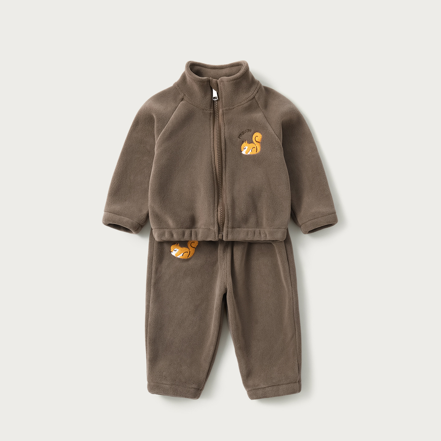 Paquete de calentamiento para bebés otoño y invierno para niños de un año de edad con un conjunto de dos piezas de ropa de invierno para niños y niñas. image 8
