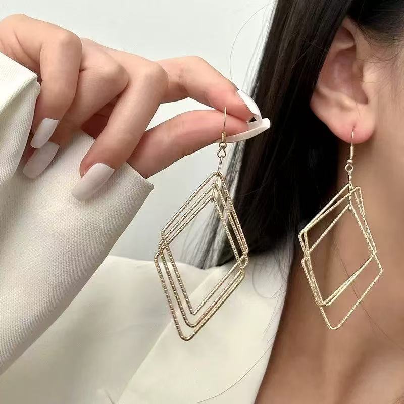 geometric elegant small design retro earrings