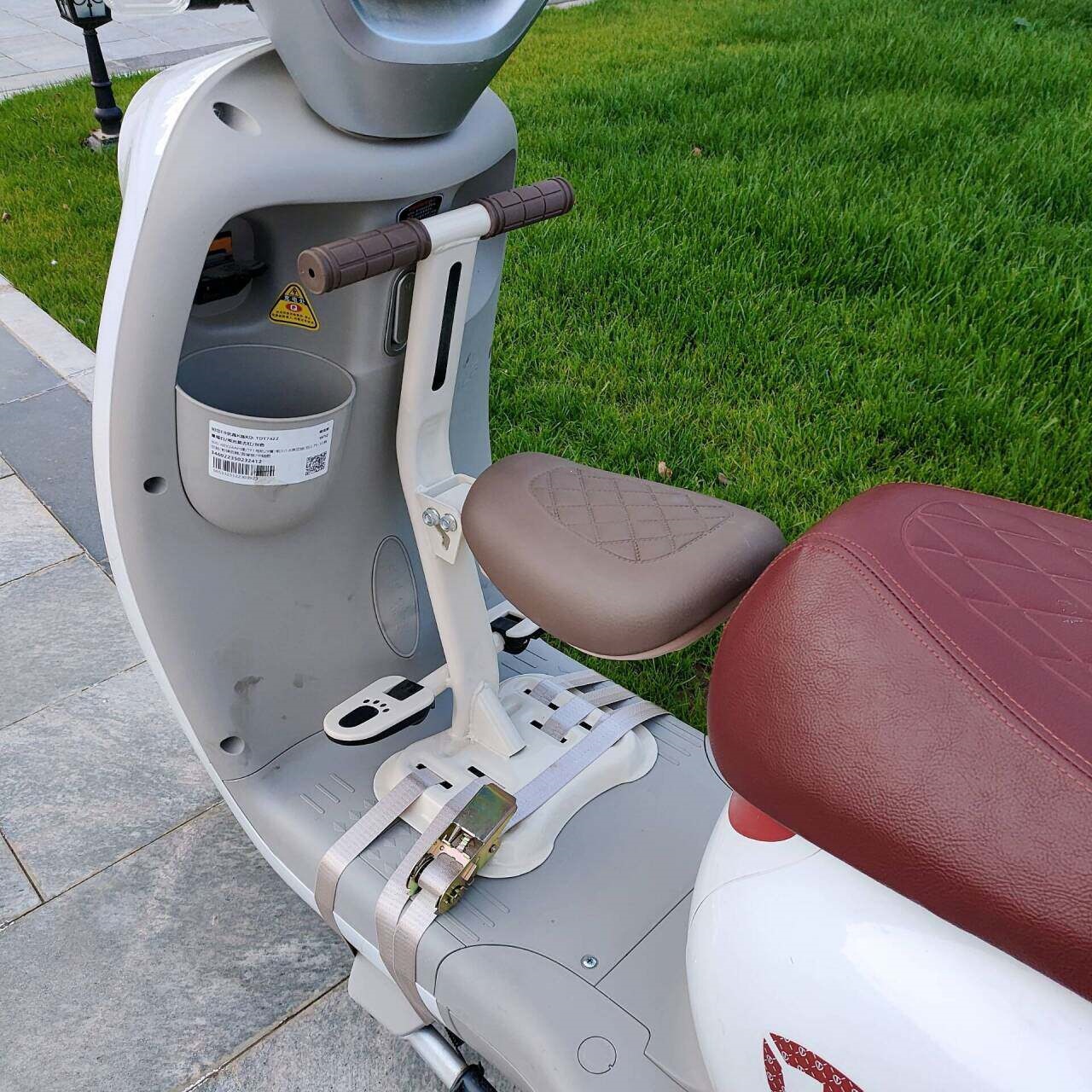 Suitable for electric vehicle child seats, front-mounted baby electric scooters, small electric vehicles, safety seats, foldable stools, etc