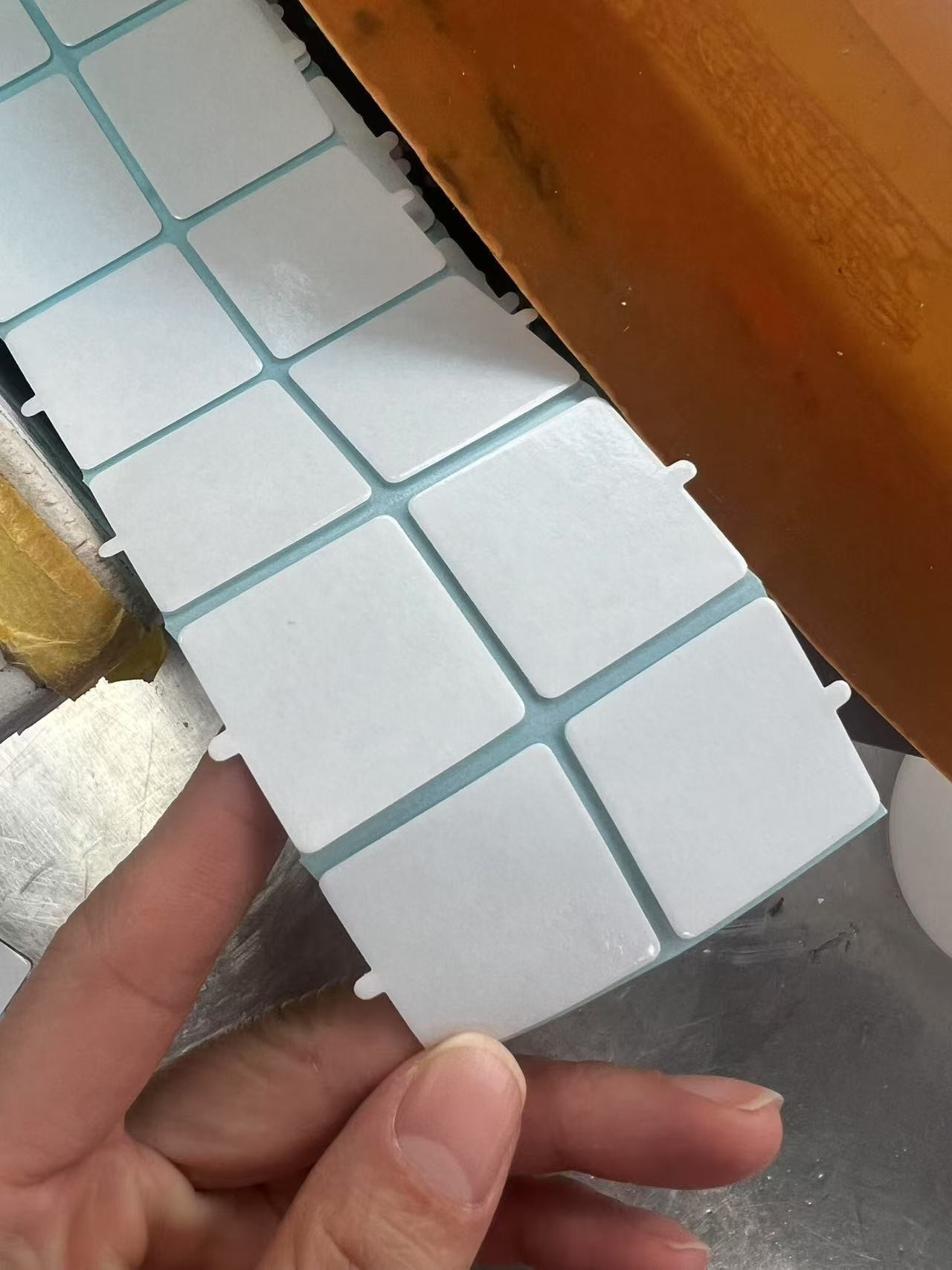 손잡이가 있는 정사각형 30*30*1mm (12개/시트)