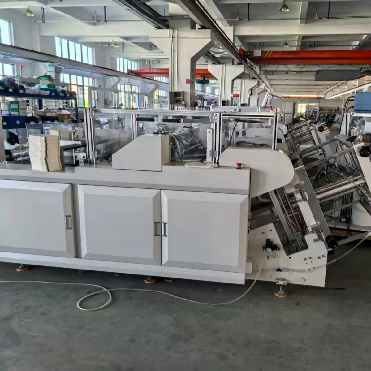 高速汉堡盒制造机 环保纸盒成型设备 自动送纸压痕机 食品级包装