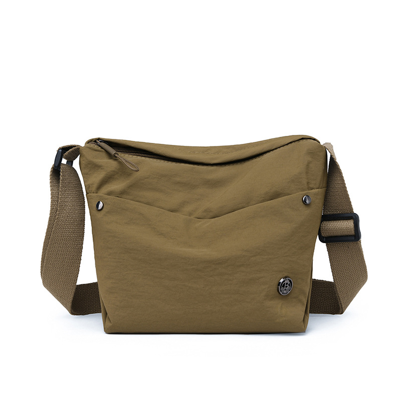 Cross-border 2024 nuevo bolso de tela explosivo temperamento de moda bolso de mensajero casual otoño e invierno bolso femenino de gran capacidad para desplazamientos