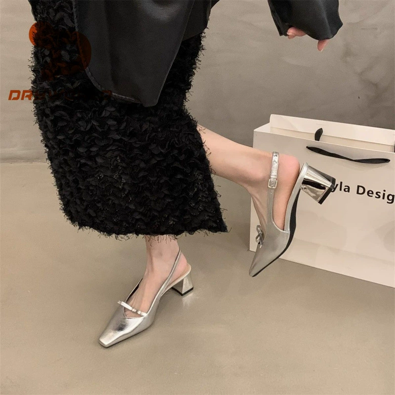 Женские босоножки DRYWORLD на высоком каблуке с открытой пяткой, лето 2025, с юбкой, на небольшом толстом каблуке, французский серебряный цвет.