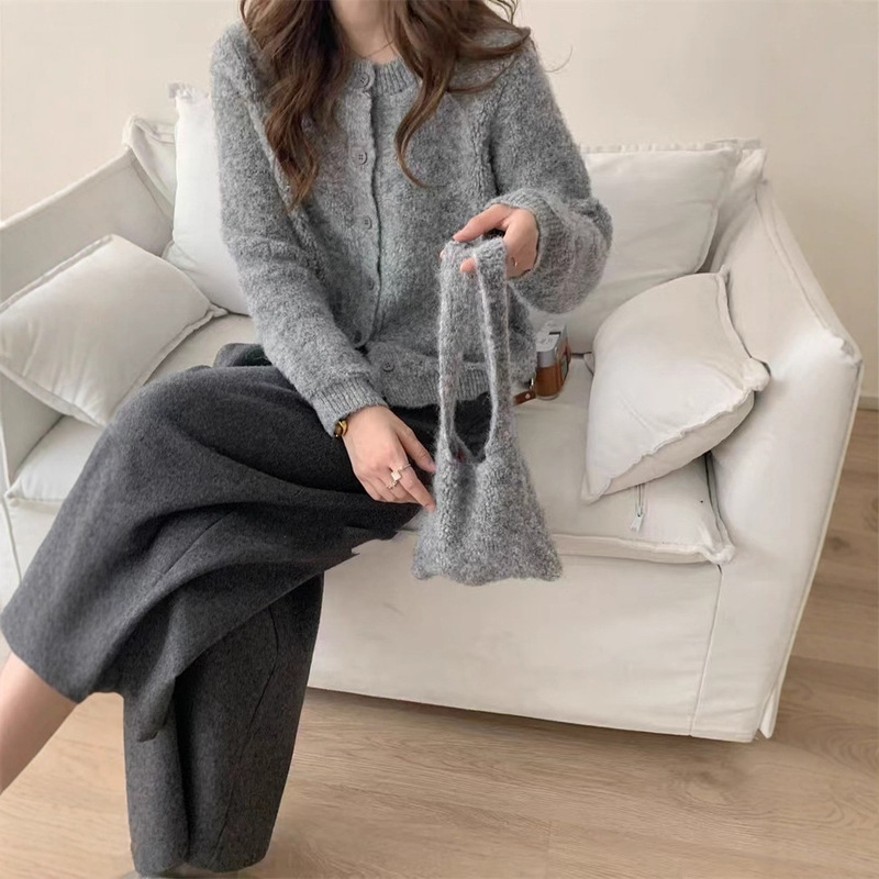 Korean Autumn and Winter Knitwear for Women 2025 New Atmospheric Cardigan Pure Color with Knitted Small Bag Round Neck Sweater Jacket