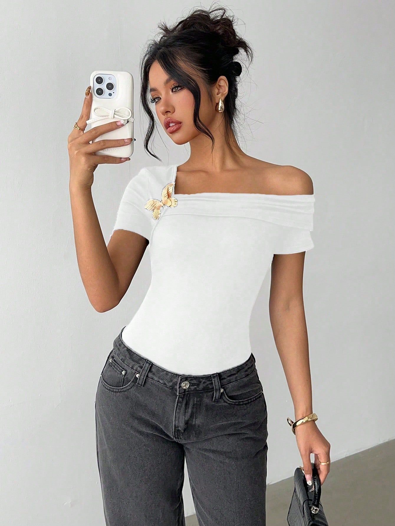 Women's Asymmetrical Off Shoulder Top, Short Sleeve Slim Fit Basic T-Shirt, Casual Going Out Party Blouse With Butterfly Decor, Black_ecoleips.com