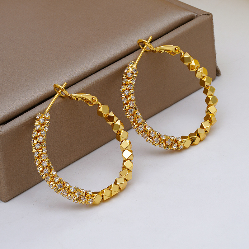 Luxurious Geometric Gold Stud Earrings With Diamond Accents_voghion.com