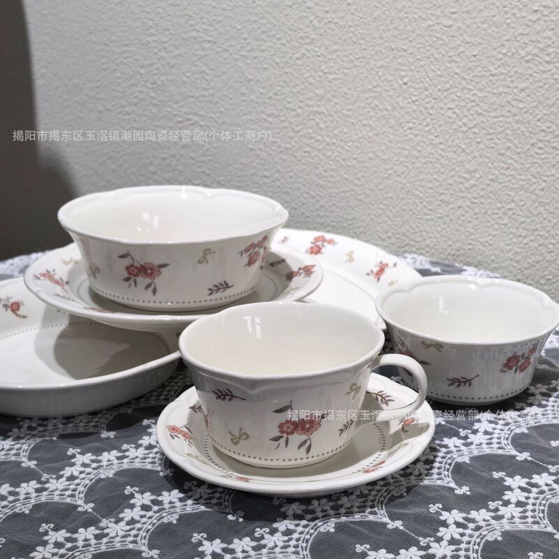 European Retro Floral Series Ceramic Tableware Set, Hotel Restaurant Exquisite Dinner Plate Set, Light Luxury Coffee Cup and Saucer Set European Retro Floral Series Ceramic Tableware Set, Hotel Restaurant Exquisite Dinner Plate Set, Light Luxury Coffee Cup and Saucer Set