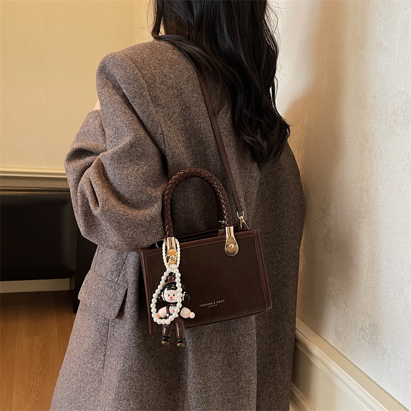 2025 nuevo invierno explosivo bolso de mano pequeño bolso de moda de moda de alta calidad bolso de hombro bolso de viaje