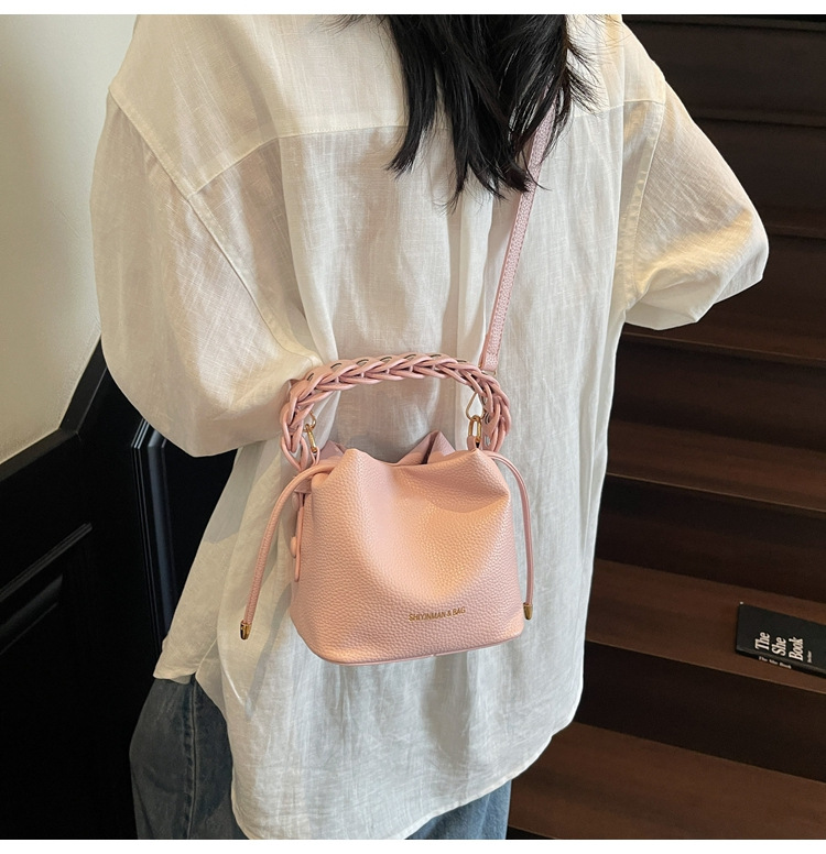 Korean style bucket bag 2025 Summer new style, trendy and versatile, women's crossbody, niche and super popular single-shoulder bag undefined