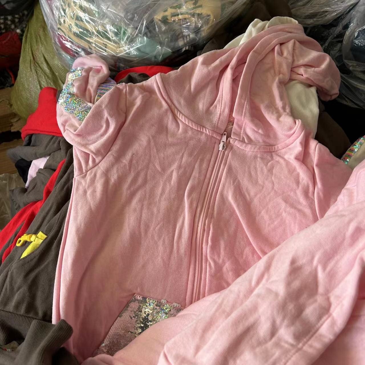 Comercio exterior Varios pantalones de Abrigo con capucha suéter pantalones de manga larga cremallera camisa bajo lote