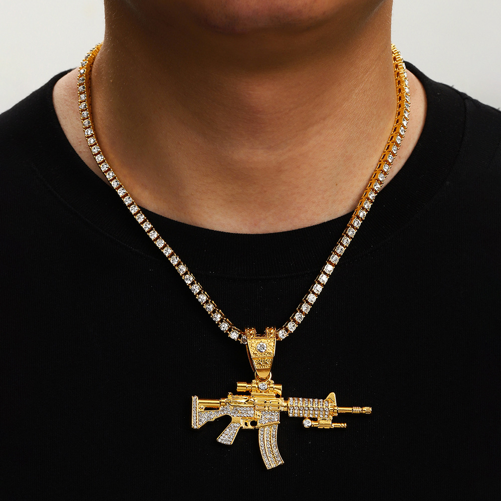 TEMU venta caliente nueva joyería de pistola de diamantes simulación de aleación modelo de arma AK collar de hombre de hip-hop transfronterizo