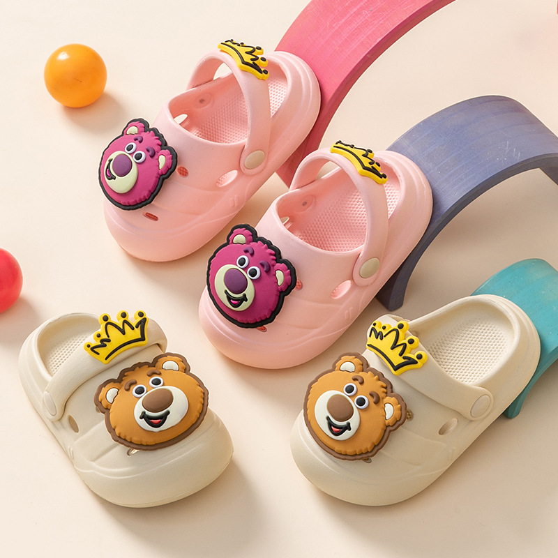 2024 nuevo cartón de dibujos animados para niños agujeros de cartón de dibujos animados suave antideslizante desodorante para usar sandalias de playa