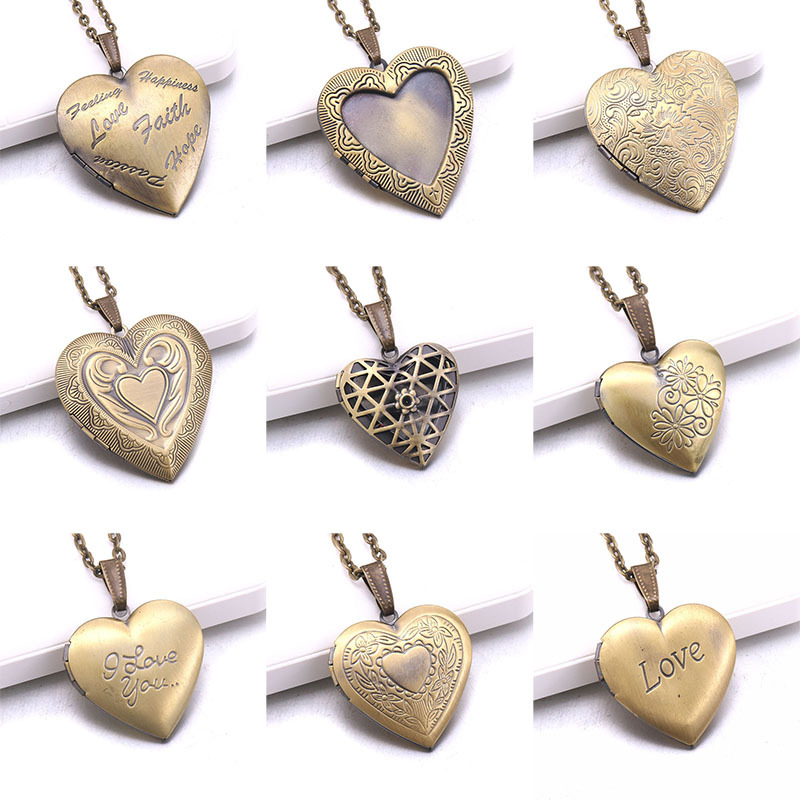 European and American Cross-Border Hot-Selling Fashion Photo Box Necklace Can Open Peach Heart Love Round Glossy Copper Photo Box Necklace Wholesale