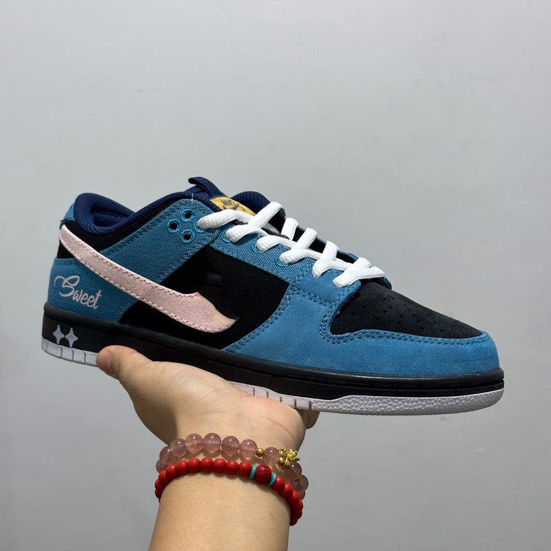 Pure Original Dunk Sneakers for Men and Women, High-End Sb Low Electric Embroidery Casual Sports Shoes, Canvas Easy-Care Work Clothing Trendy Sneakers