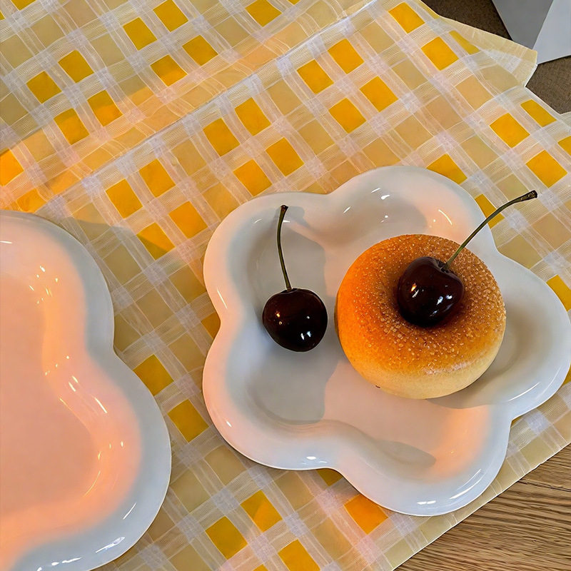 Ceramic Cup, Scandinavian Style, Niche Design, High Appearance, Bread Snacks, Fruit Plate, Accessible Luxury and Simplicity