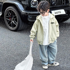 男の子のパーカーの上着の春の服2025新型の子供の春秋のタイプのカジュアルな上着の男の子の春の運動服のファッション