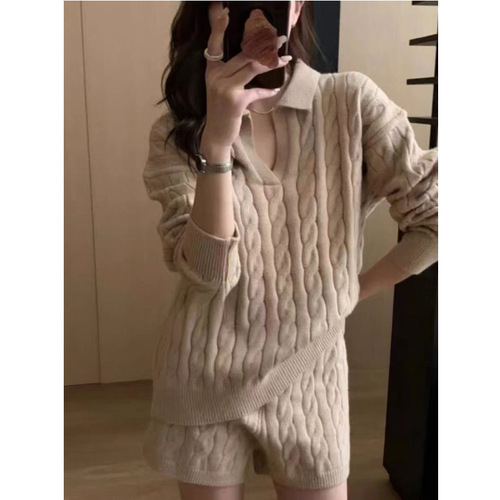 6959# Winter New Leisure Style Polo Neck Knit Sweater Set with Lounge Shorts for Women