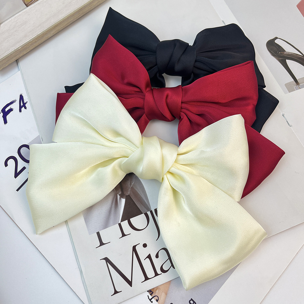 Women's Sweet Bow Knot Satin Hair Clip display picture 2