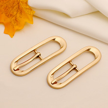 ����ֱӪ Ůʿ����ͷ Ƥ���� �Կ�����ʱ���������ֿ�1.5cm���ֿ�