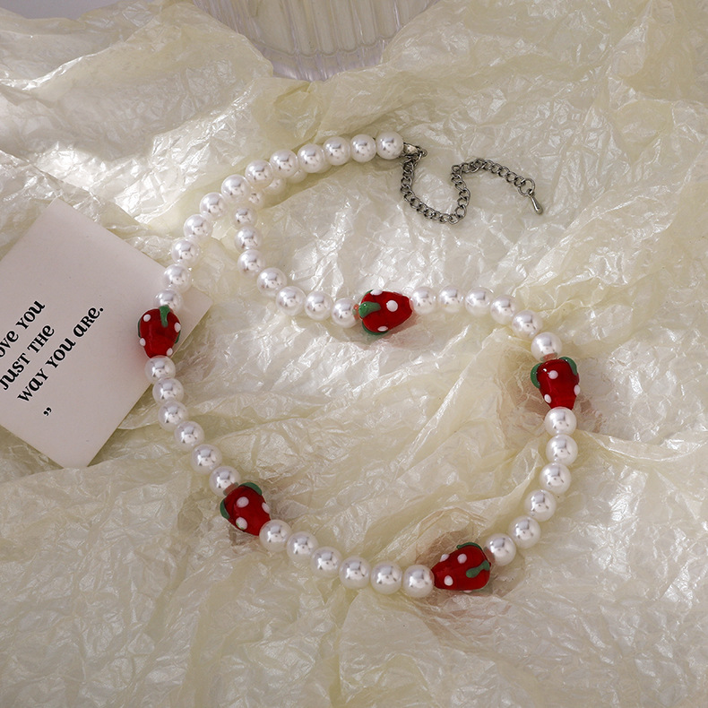 Mode Erdbeer Perlenkette Halskette Großhandel display picture 2