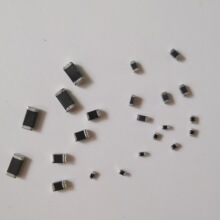 �F؛���ض��NƬPTC������� LED/AC�Դ�^����б��o��0603-470�W