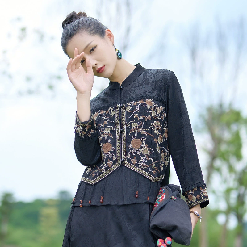 Весна и осень Новый Художественный темперамент плюс размер поддельные две части парчи сверхпрочное вышитое бисером пальто Универсальный Кардиган Верхняя одежда