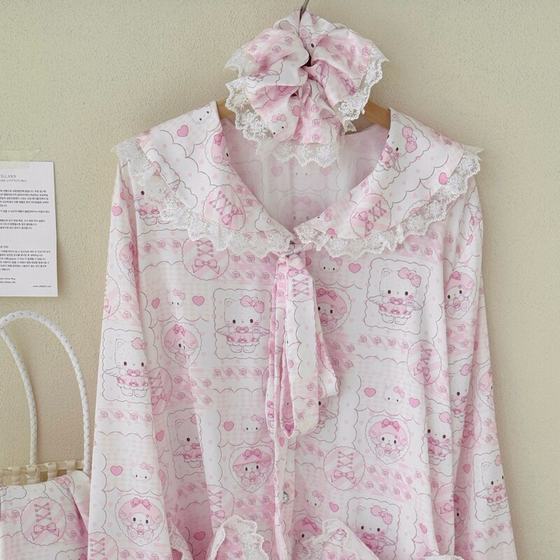 【KT Sauce】Doll Collar Korean Style High-End Cartoon Cat Ice Silk Pajamas New Spring Sweet and Cute Home Wear 【KT Sauce】Doll Collar Korean Style High-End Cartoon Cat Ice Silk Pajamas New Spring Sweet and Cute Home Wear