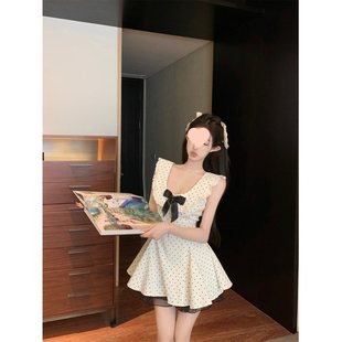 �����Y��ʽ���c�o�䱳���B��ȹŮ�ļ�����������ȹ�����L����ȹ��