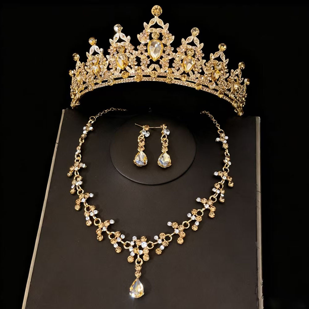 Campanés de oro para la novia corona de tres piezas collares de boda aretes de diamante conjunto de accesorios de boda europeos y estadounidenses al por mayor