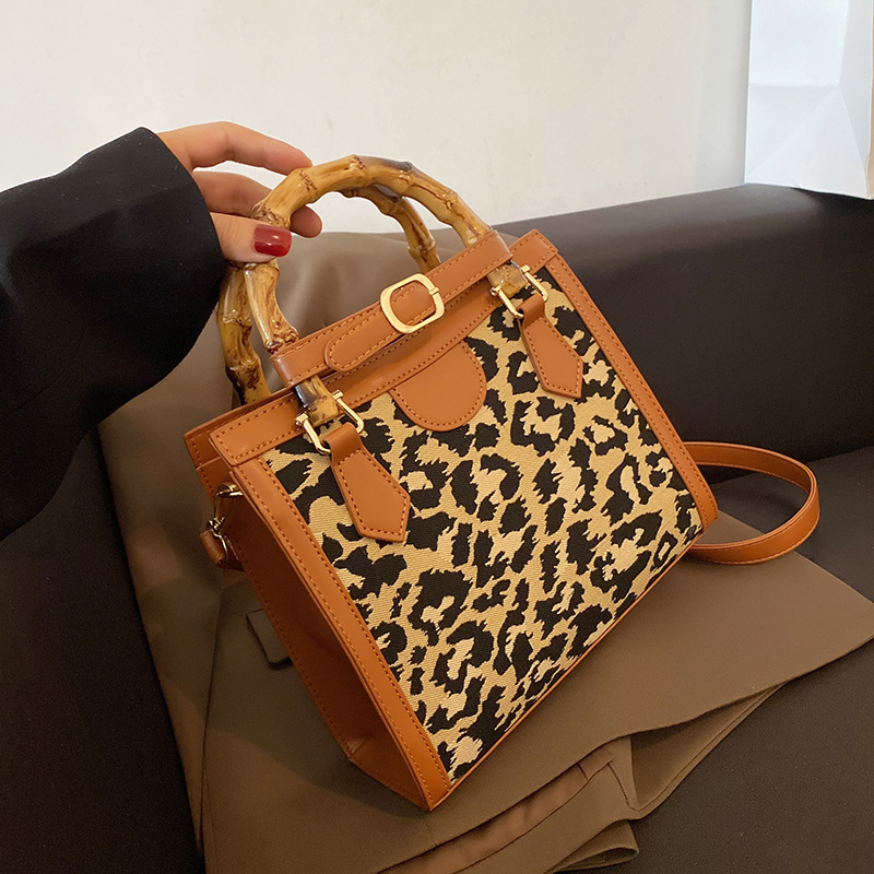 Female bag 2021 new retro fashion wester...