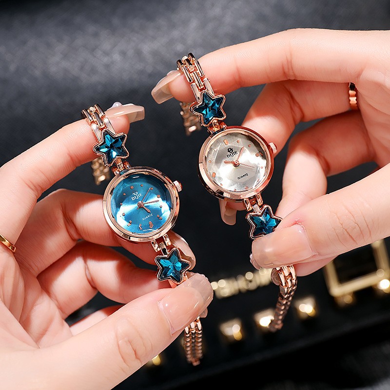 2024 Blue Lucky Star Bracelet Watch Female Student Simple Literary Trend Women's Watch Fashion Women