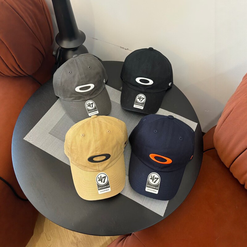 Correct version of the new 47 co-branded embroidered baseball cap, unisex, versatile sun-shading cap, fashionable street style Correct version of the new 47 co-branded embroidered baseball cap, unisex, versatile sun-shading cap, fashionable street style