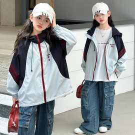女童冲锋衣2026春秋新款儿童复古撞色连帽外套女大童秋冬夹棉外套