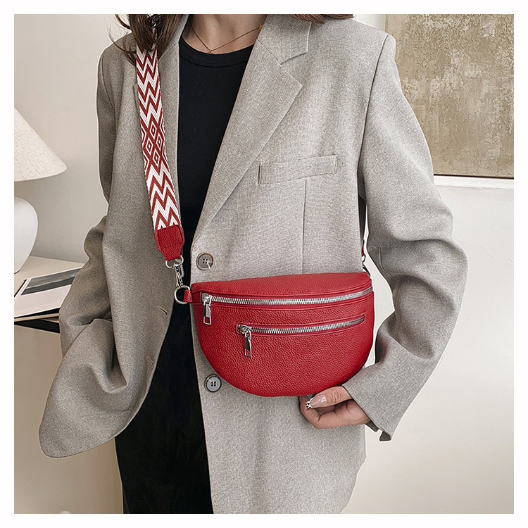 Women's Streetwear Solid Color Pu Leather Waist Bags display picture 15