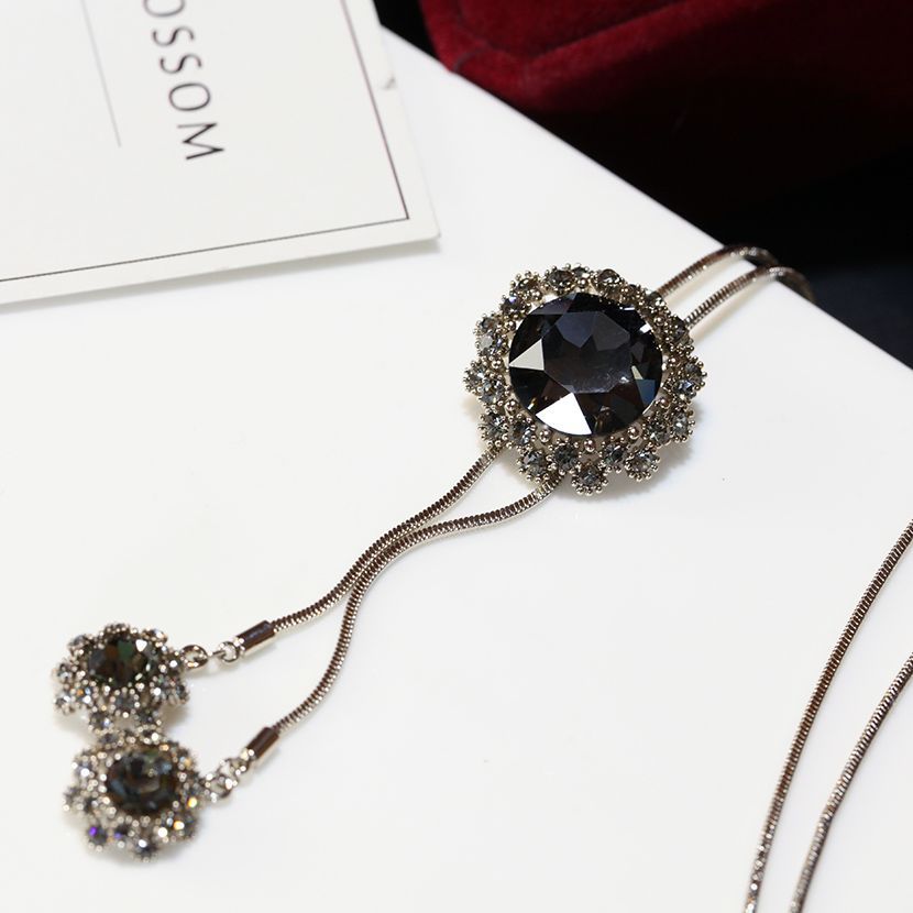 Yh ~ estilo japonés, coreano, europeo y americano exagerado moda colgante suéter largo cadena mujeres Otoño e Invierno collar accesorios decorativos joyería colgante