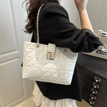 大容量时尚质感拉链搭扣单肩包包女2025春夏新款斜挎包洋气托特包