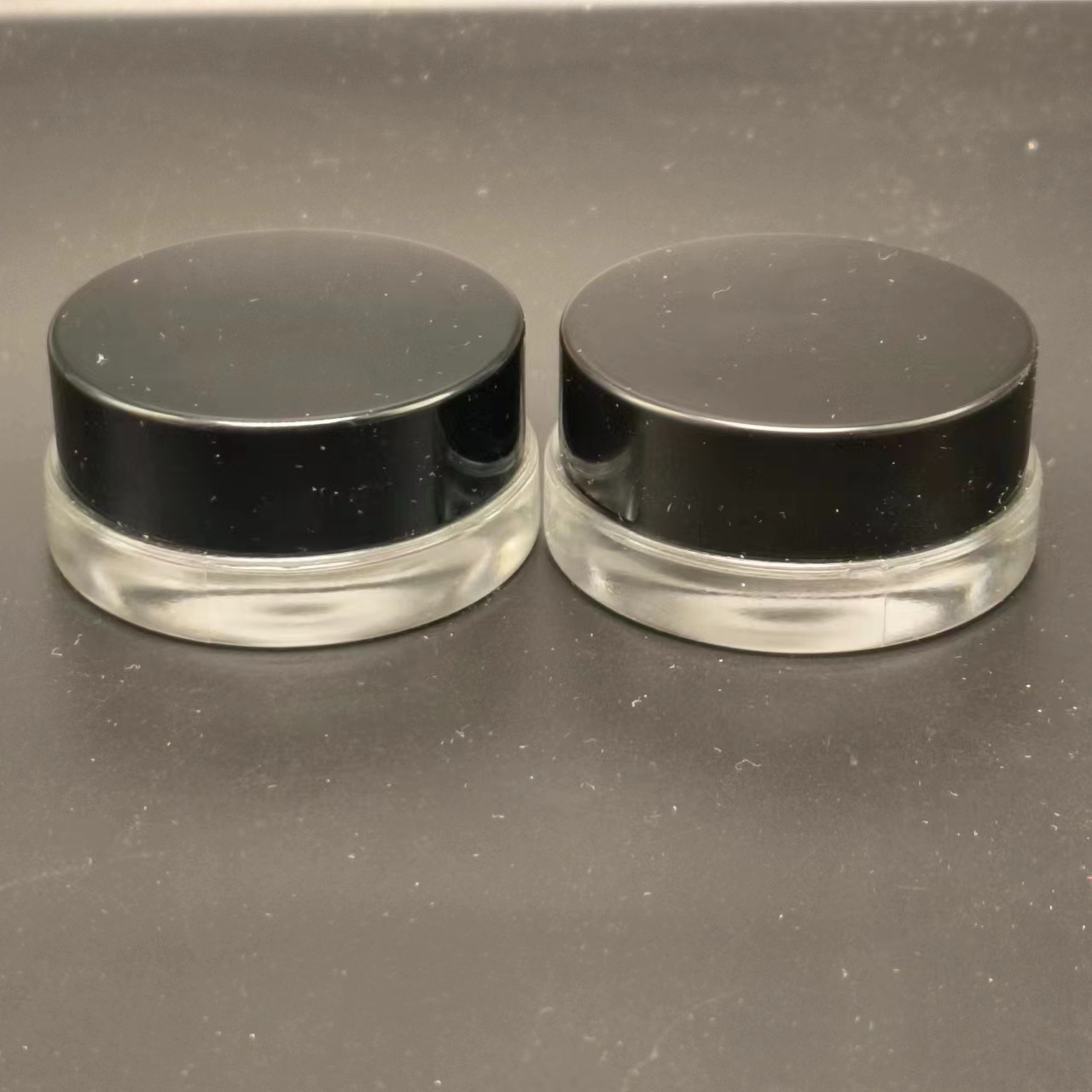 新款单盖眼霜瓶 5克黑盖膏霜瓶厚底精白料玻璃瓶5g矮款厚底眼霜瓶