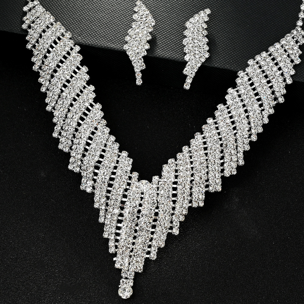 Amazon Hot Sale Geometric Jewelry Set Nueva Clavicle de diamante simple pendientes accesorios Jewelry Set