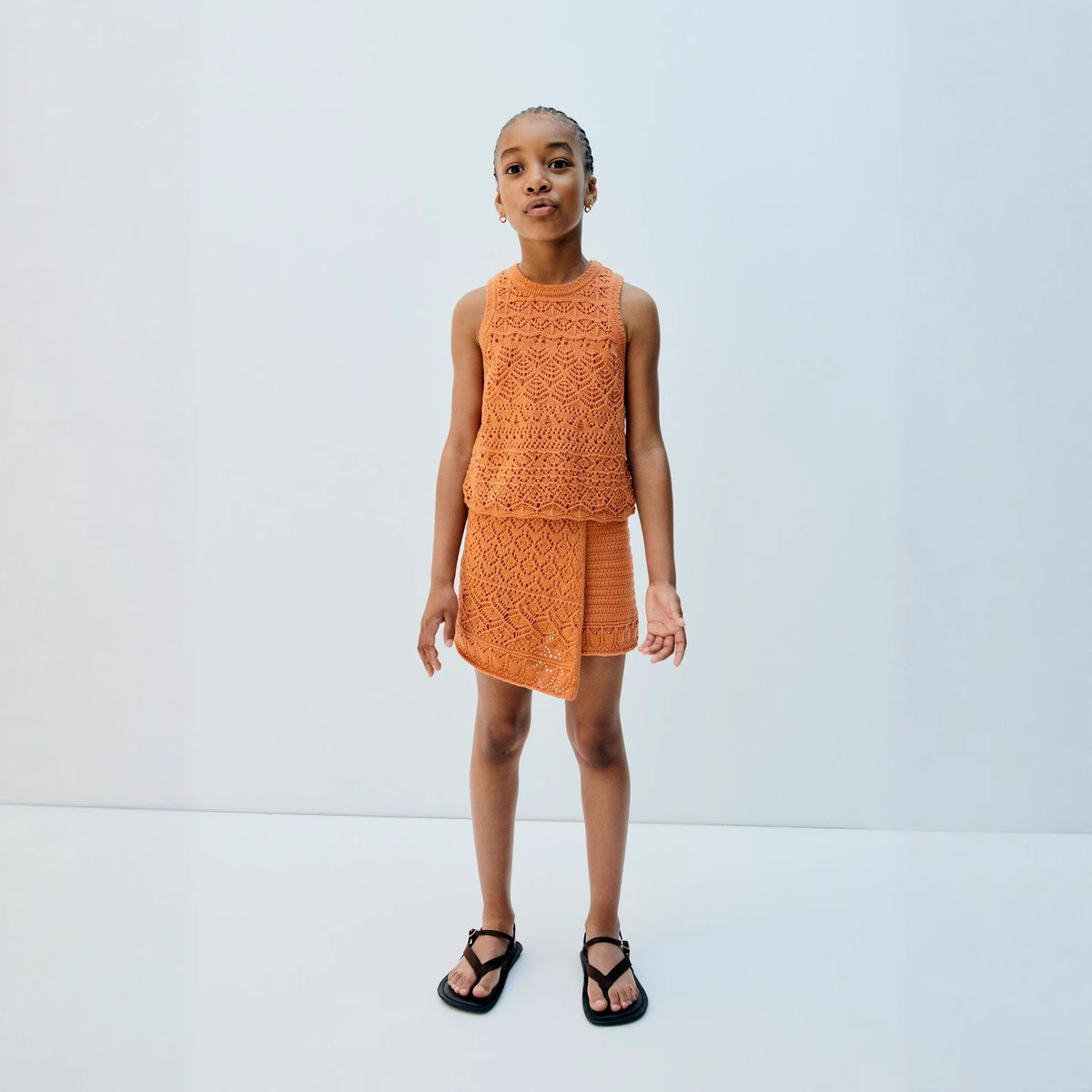 2025外贸出口西班牙ZR家童装镂空纯棉针织裤夏季热裤纯色休闲童裤