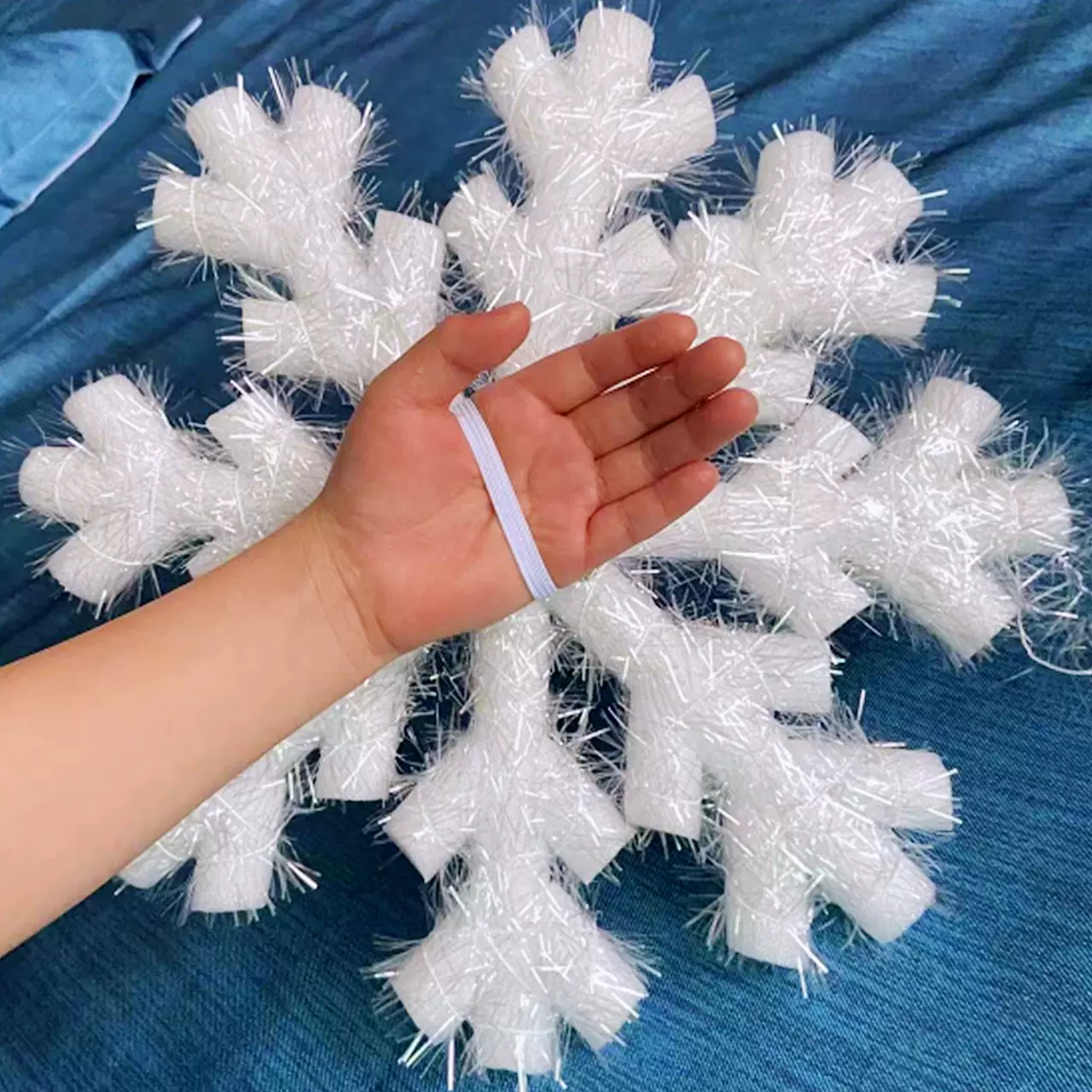 儿童表演雪花道具圣诞泡沫雪花片酒吧商场舞台舞蹈雪花圣诞装饰品
