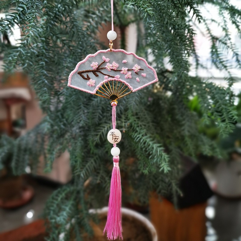 Hilo transparente hecho a mano colgante de doble cara bordado DIY paquete de material bolsita Lu Bordado estilo antiguo bolsita de punto de cruz adornos de coches