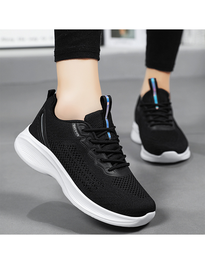 Women's Sports Stripe Round Toe Sports Shoes display picture 4