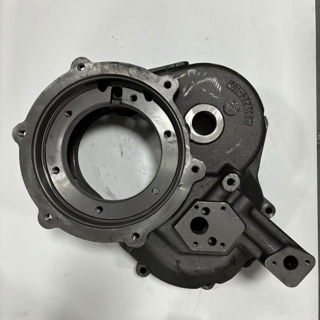 EQ153 cylindrical gear shell 2502Z33-102 gear shell reducer shell