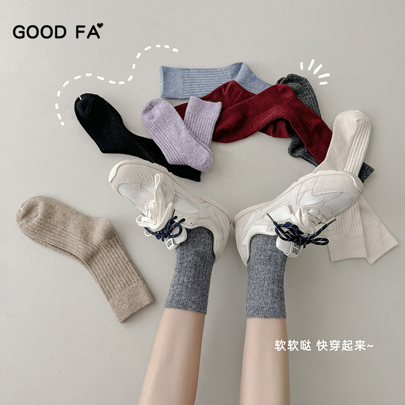 Women's wool socks 2024 autumn and winter fluffy velvet padded warm pit classic solid color foundation pile socks