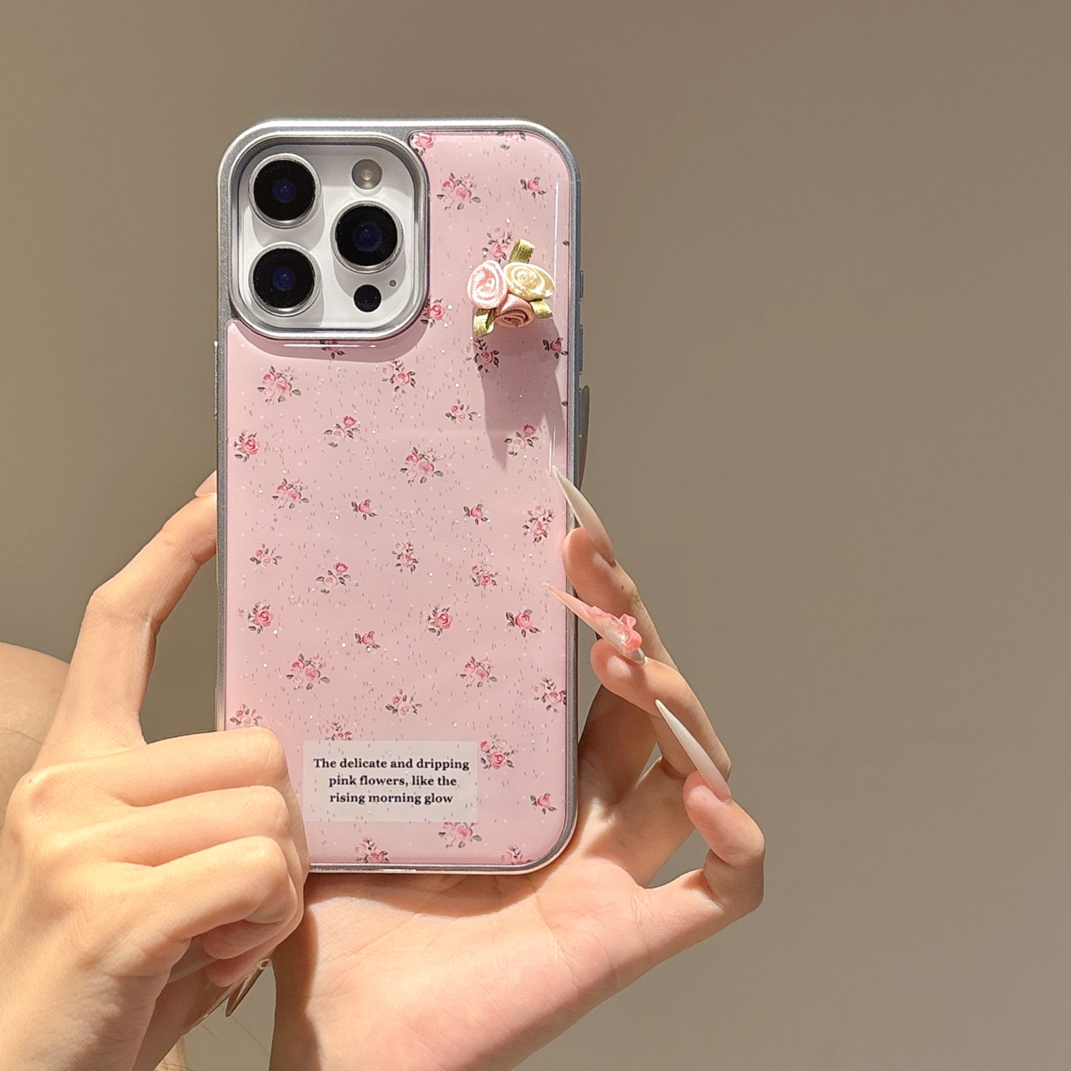 Rosa epoxi niña corazón pequeño floral adecuado para Apple 16ProMax funda para teléfono móvil 15Pro nicho 14/13 mujer 15